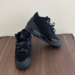 Jordan 3 retro Black Cat boys size 6.5Y women’s size 8